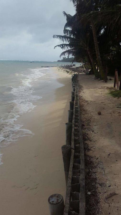 Sunrise Paradise/Carlito'S Place Little Corn Island Exterior photo